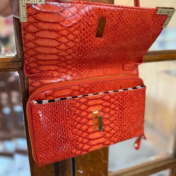 Orange Gianni Bini Textured Crossbody Bag. - Picture 4 of 8